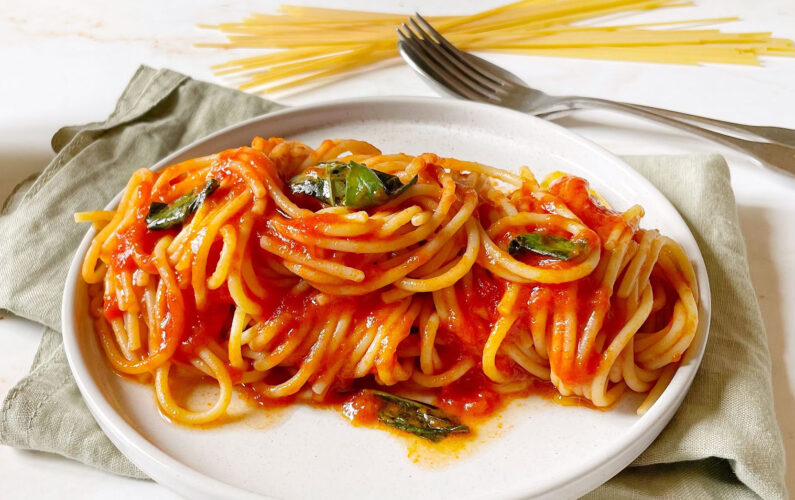 Spaghetti-al-pomodoro